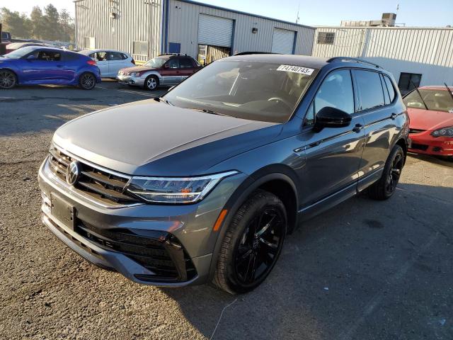 Image 1 of 2023 VOLKSWAGEN TIGUAN SE R-LINE BLACK 2023 with VIN 3VV8B7AX8PM041051