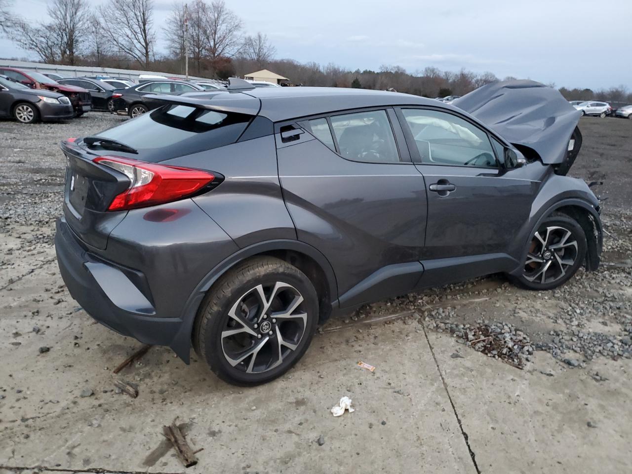 Obraz 3 z 2019 TOYOTA C-HR XLE 2019 z VIN NMTKHMBX7KR099269