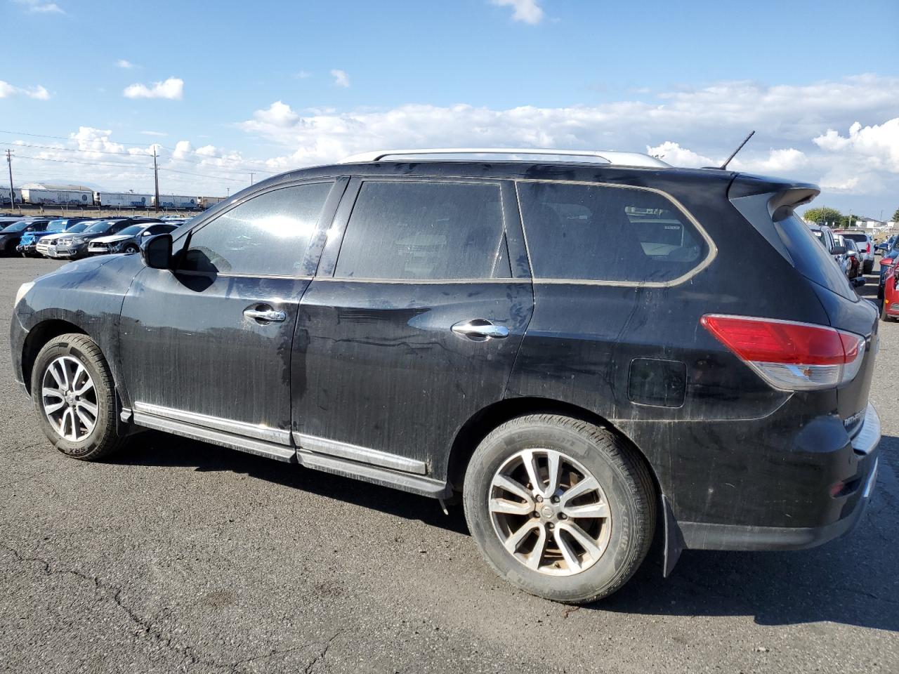 Изображение 2 2014 NISSAN PATHFINDER S 2014 с VIN 5N1AR2MM4EC701015