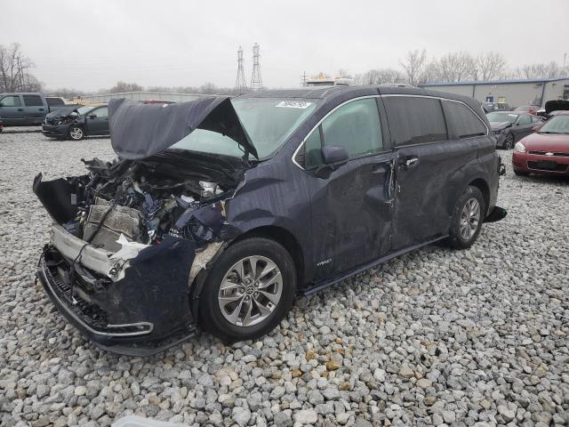 Изображение 2021 TOYOTA SIENNA XLE 2021