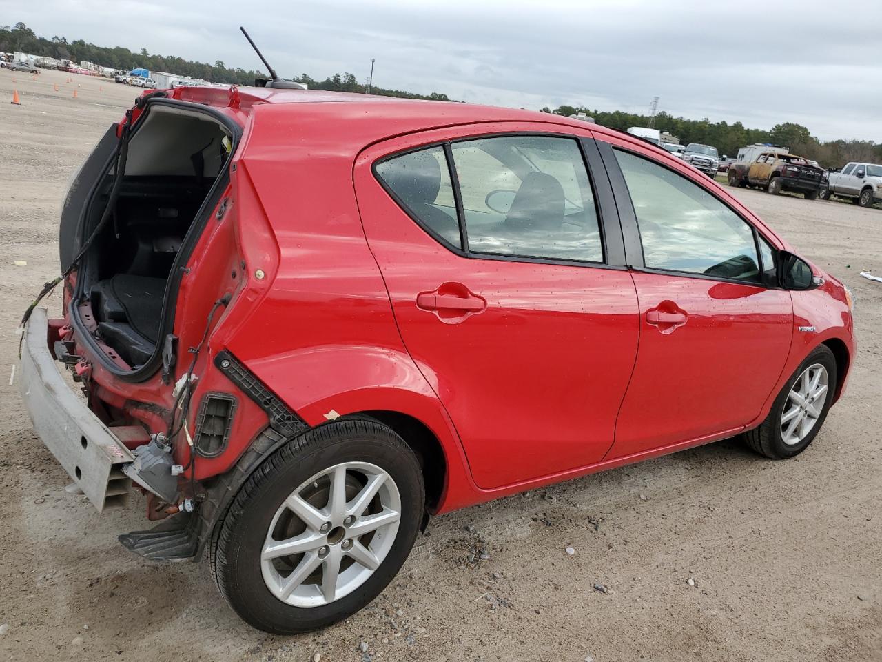 Obraz 3 z 2014 TOYOTA PRIUS C  2014 z VIN JTDKDTB35E1569594