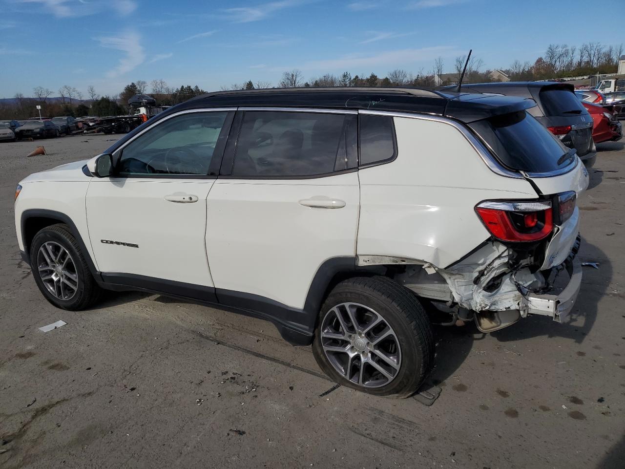 Image 2 of 2020 JEEP COMPASS LATITUDE 2020 with VIN 3C4NJDBB4LT161614