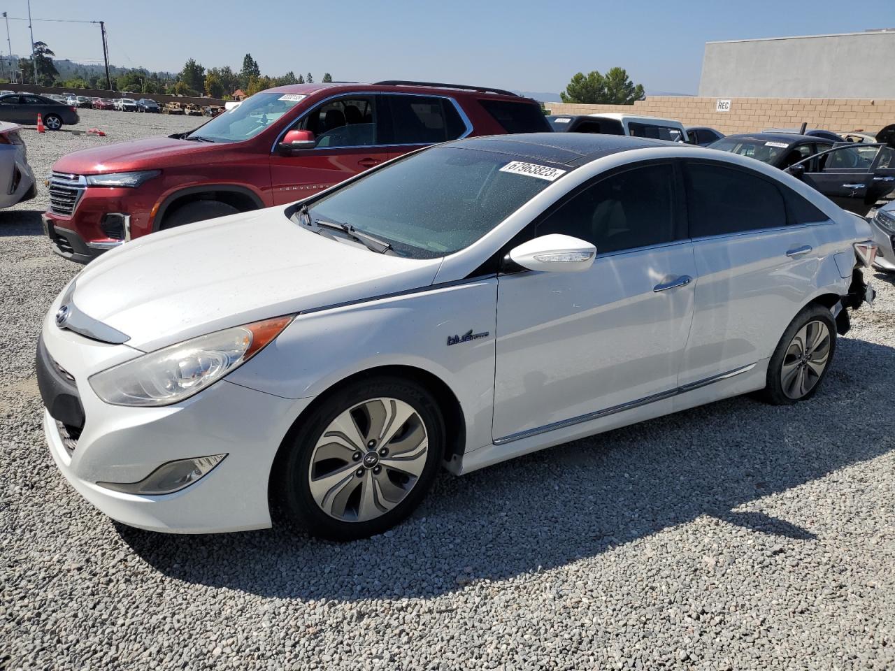 Image 1 of 2015 HYUNDAI SONATA HYBRID 2015 with VIN KMHEC4A47FA123864