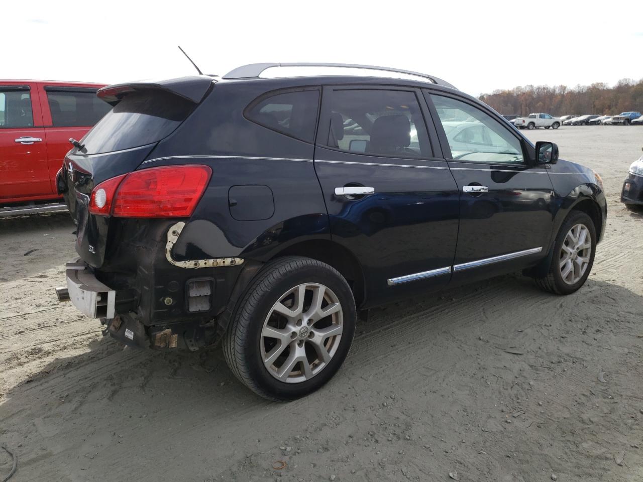 Image 3 of 2013 NISSAN ROGUE S 2013 with VIN JN8AS5MT2DW525245