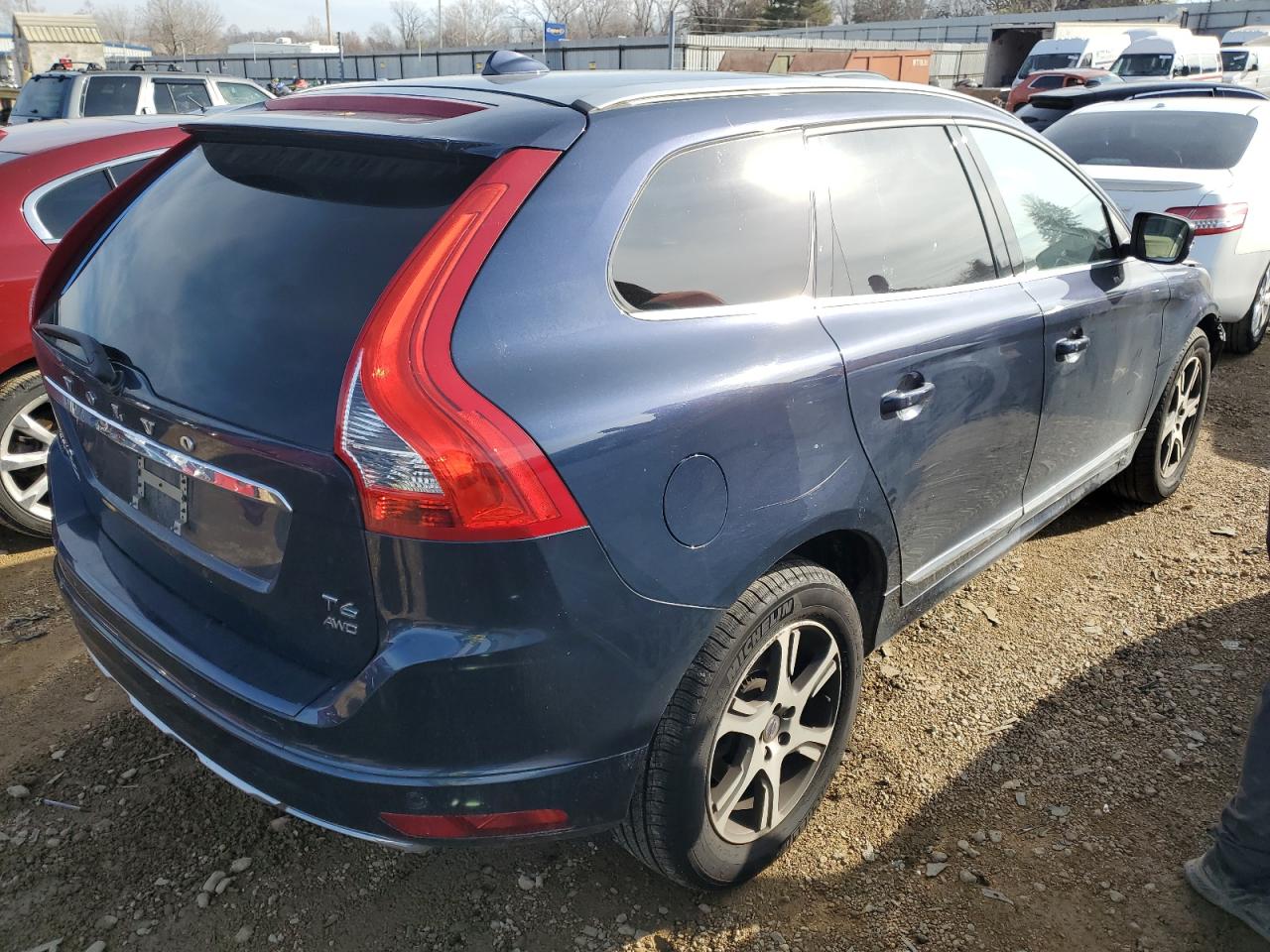 Obraz 3 z 2015 VOLVO XC60 T6 PREMIER 2015 z VIN YV4902RK1F2670416