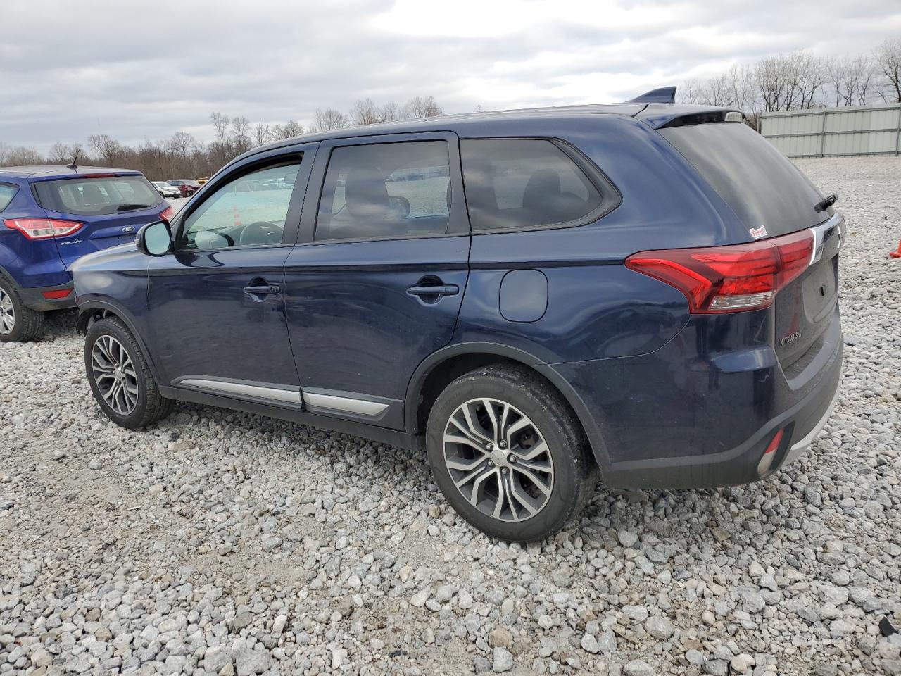 Изображение 2 2018 MITSUBISHI OUTLANDER SE 2018 с VIN JA4AZ3A3XJZ000440