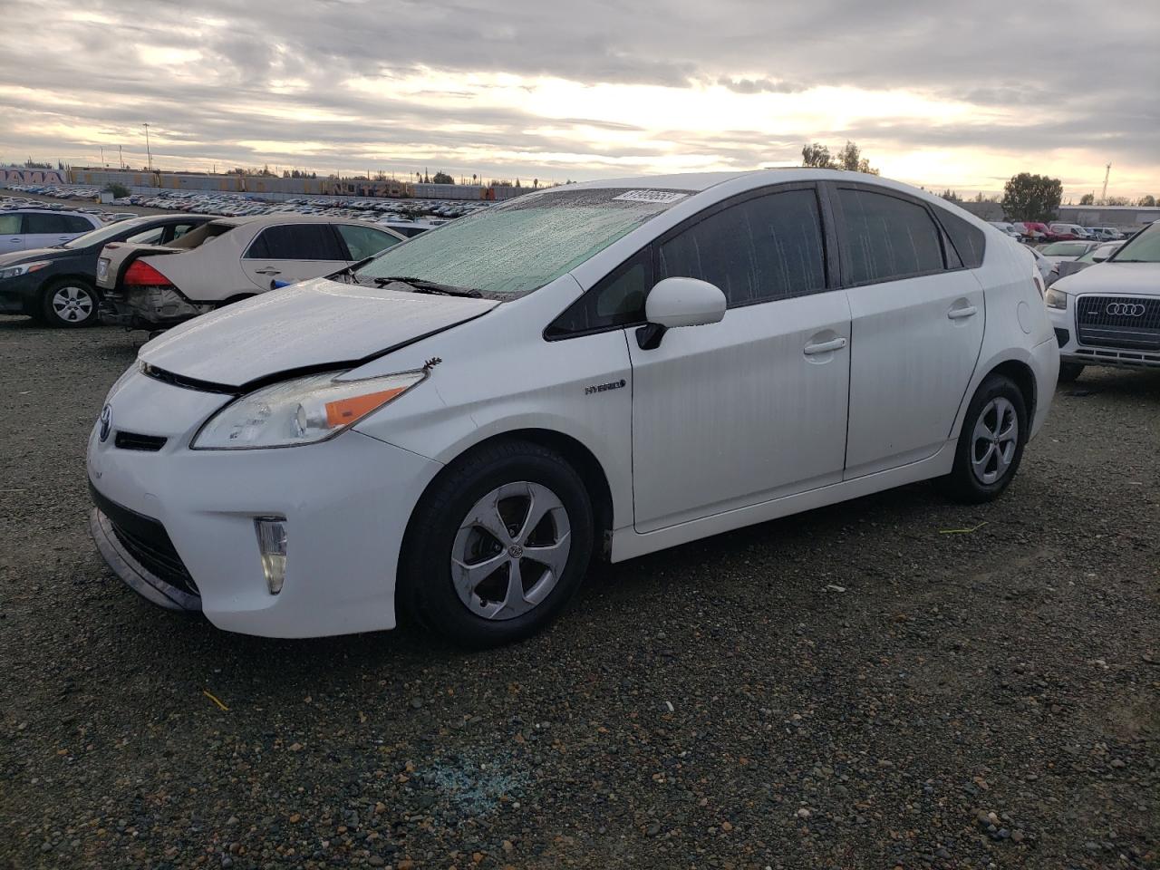 Image 1 of 2015 TOYOTA PRIUS  2015 with VIN JTDKN3DU5F0456920