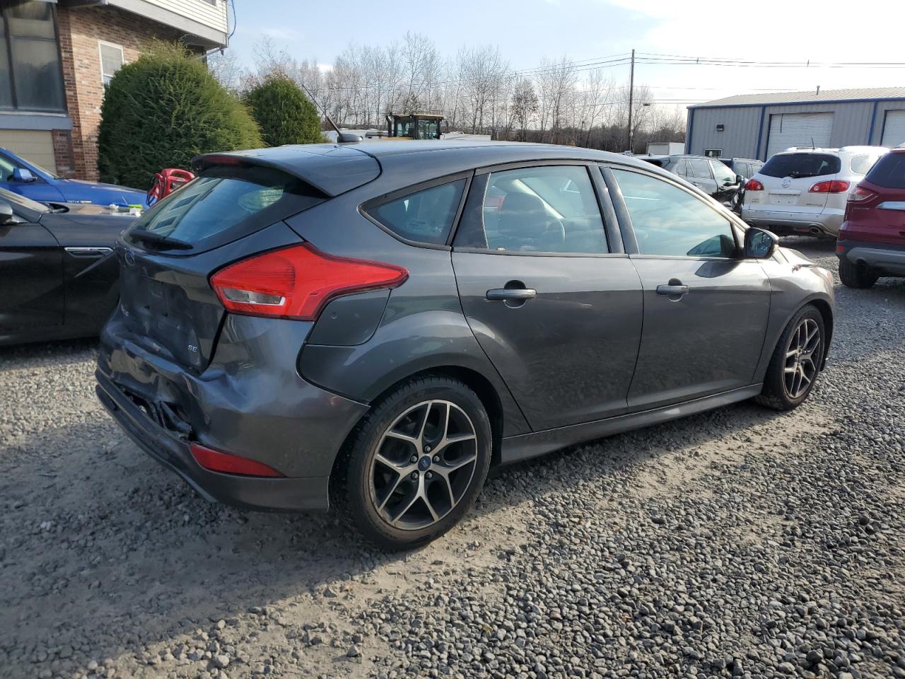 Image 3 of 2016 FORD FOCUS SE 2016 with VIN 1FADP3K27GL282312