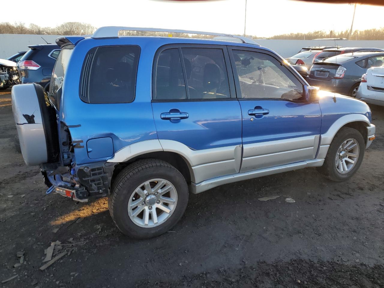 Image 3 of 2004 SUZUKI GRAND VITARA LX 2004 with VIN JS3TD62V844100103