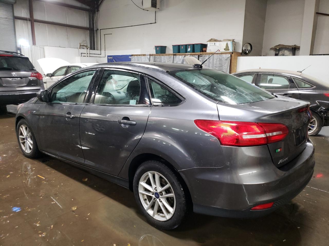 Image 2 of 2018 FORD FOCUS SE 2018 with VIN 1FADP3FE3JL300574