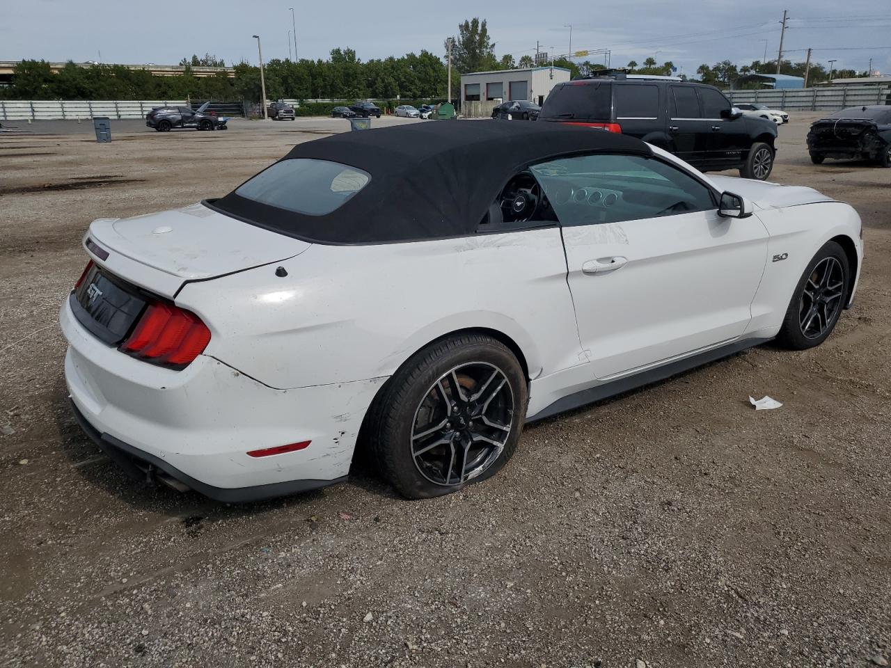 Изображение 3 2020 FORD MUSTANG GT 2020 с VIN 1FATP8FF4L5136681