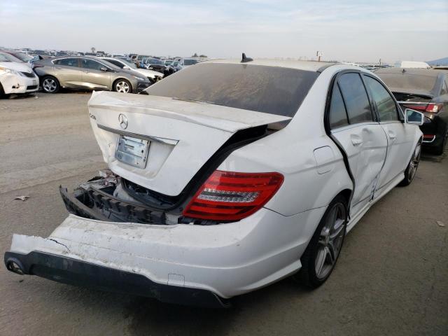 Obraz 3 z 2013 MERCEDES-BENZ C 250 2013 z VIN WDDGF4HB6DA799640