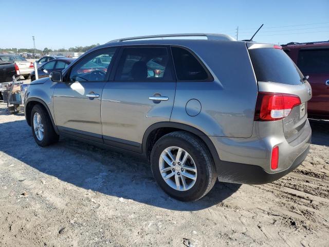 Изображение 2 2015 KIA SORENTO LX 2015 с VIN 5XYKT4A77FG635657