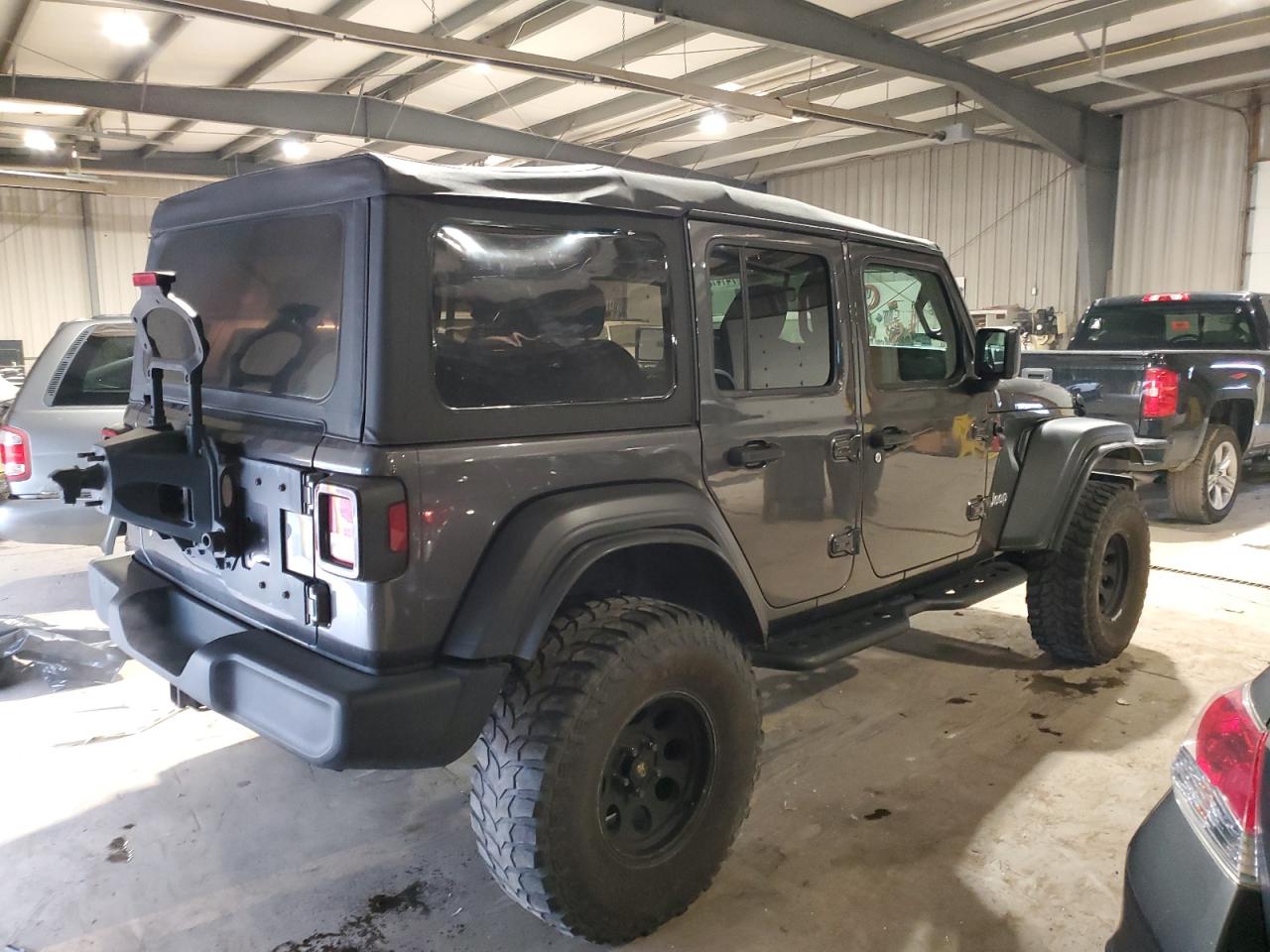 Image 3 of 2019 JEEP WRANGLER UNLIMITED SPORT 2019 with VIN 1C4HJXDG6KW670958