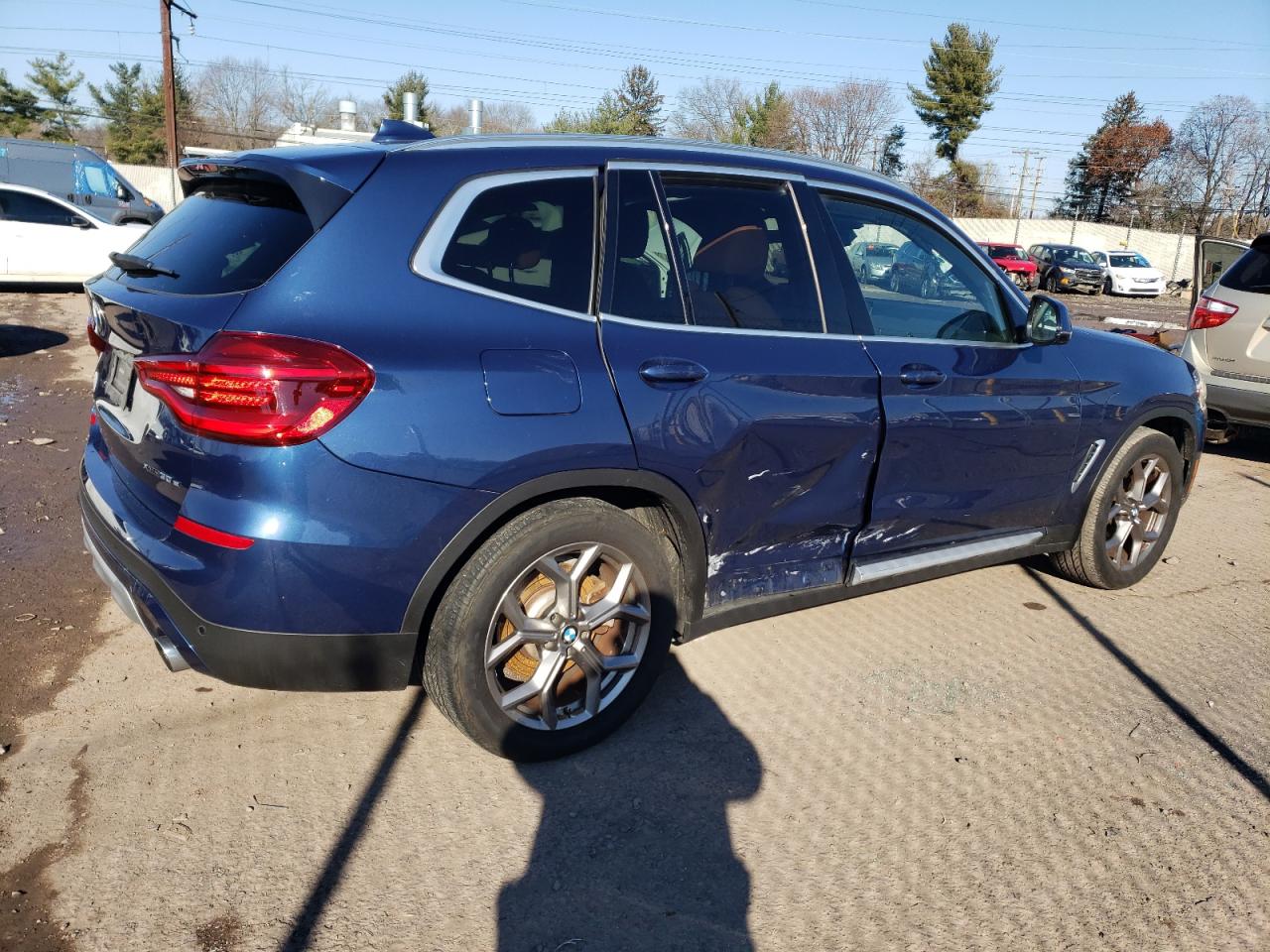 Изображение 3 2020 BMW X3 XDRIVE30E 2020 с VIN 5UXTS1C06L9D40747