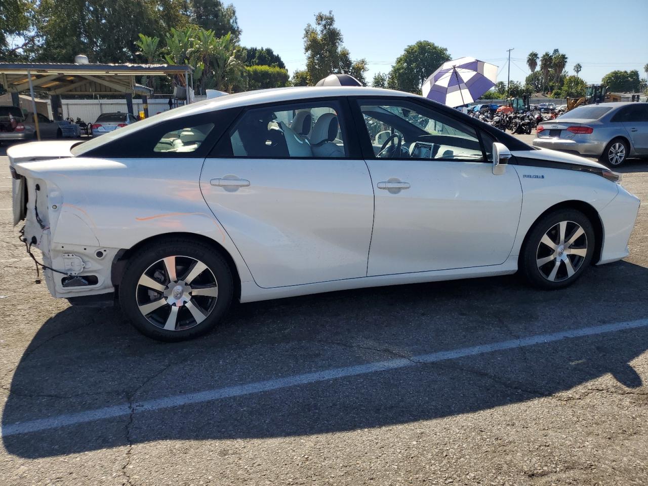 Изображение 3 2019 TOYOTA MIRAI  2019 с VIN JTDBVRBD2KA007124