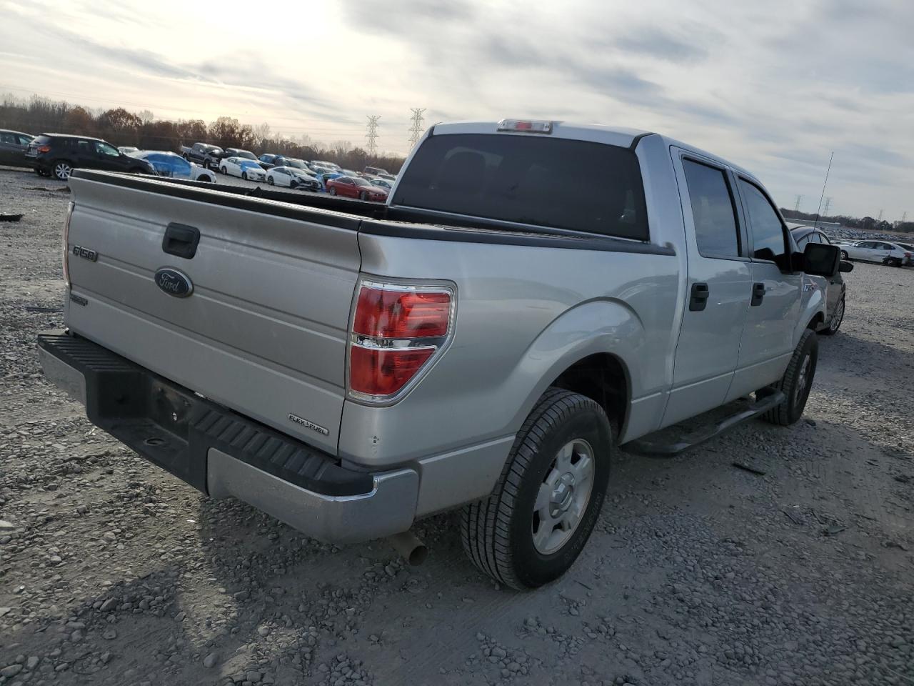 Image 3 of 2013 FORD F150 SUPERCREW 2013 with VIN 1FTEW1CM9DFB31682