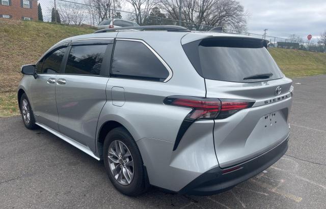 Obraz 3 z 2021 TOYOTA SIENNA XLE 2021 z VIN 5TDYRKEC7MS068550