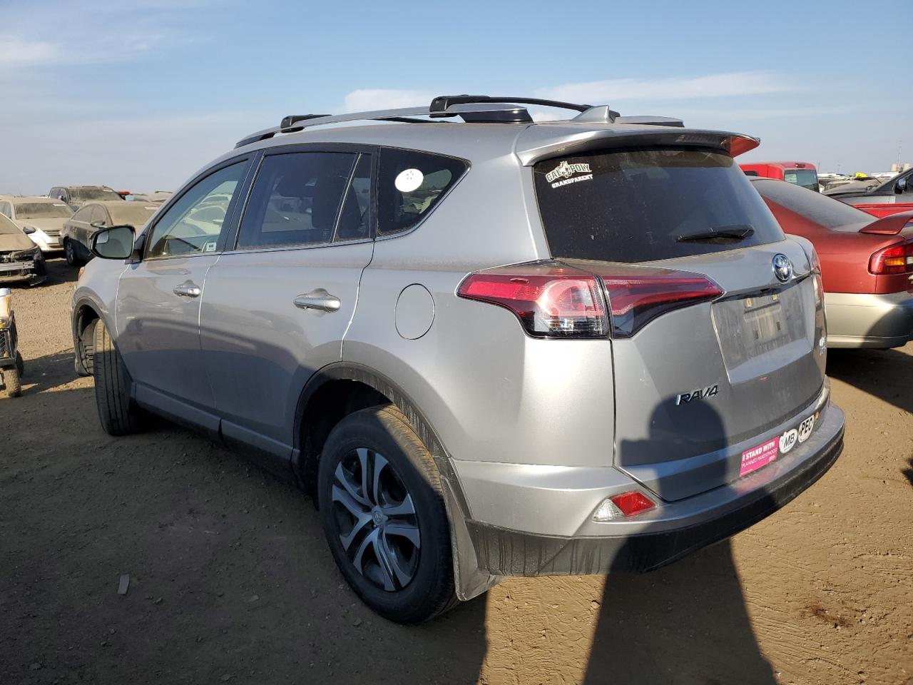 Image 2 of 2018 TOYOTA RAV4 LE 2018 with VIN JTMBFREV8JD249642