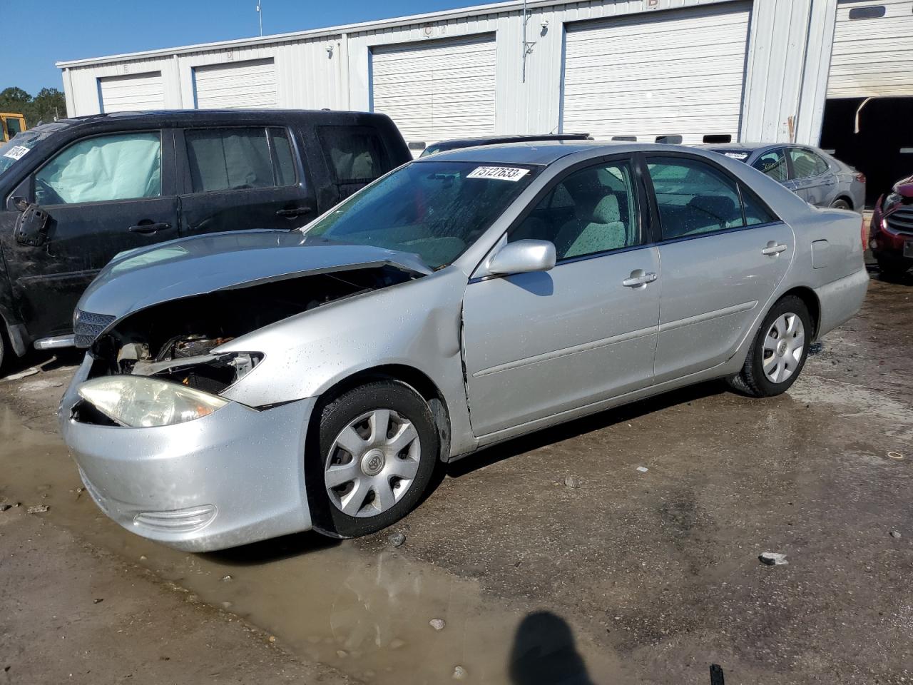 Obraz 1 z 2004 TOYOTA CAMRY LE 2004 z VIN 4T1BE32K74U791373