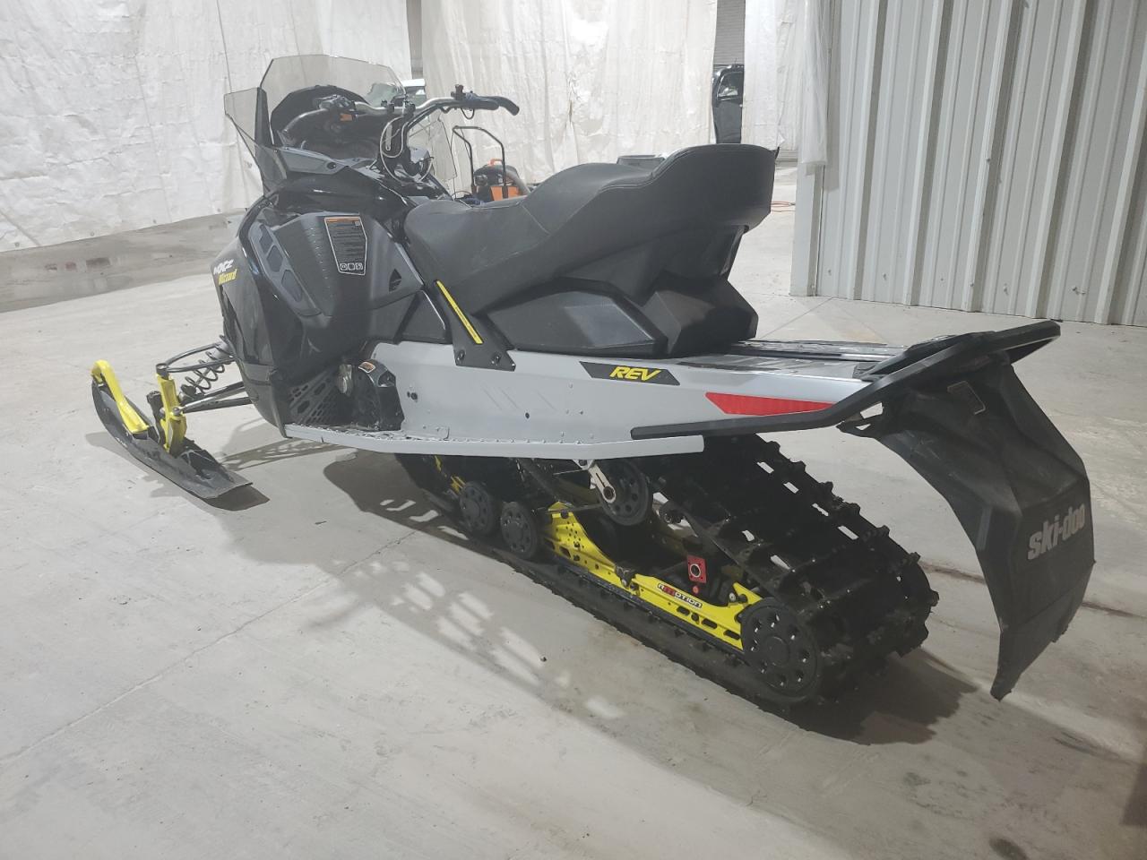 Image 3 of 2019 SKI DOO                     600 2019 with VIN 2BPSMWKAXKV000545