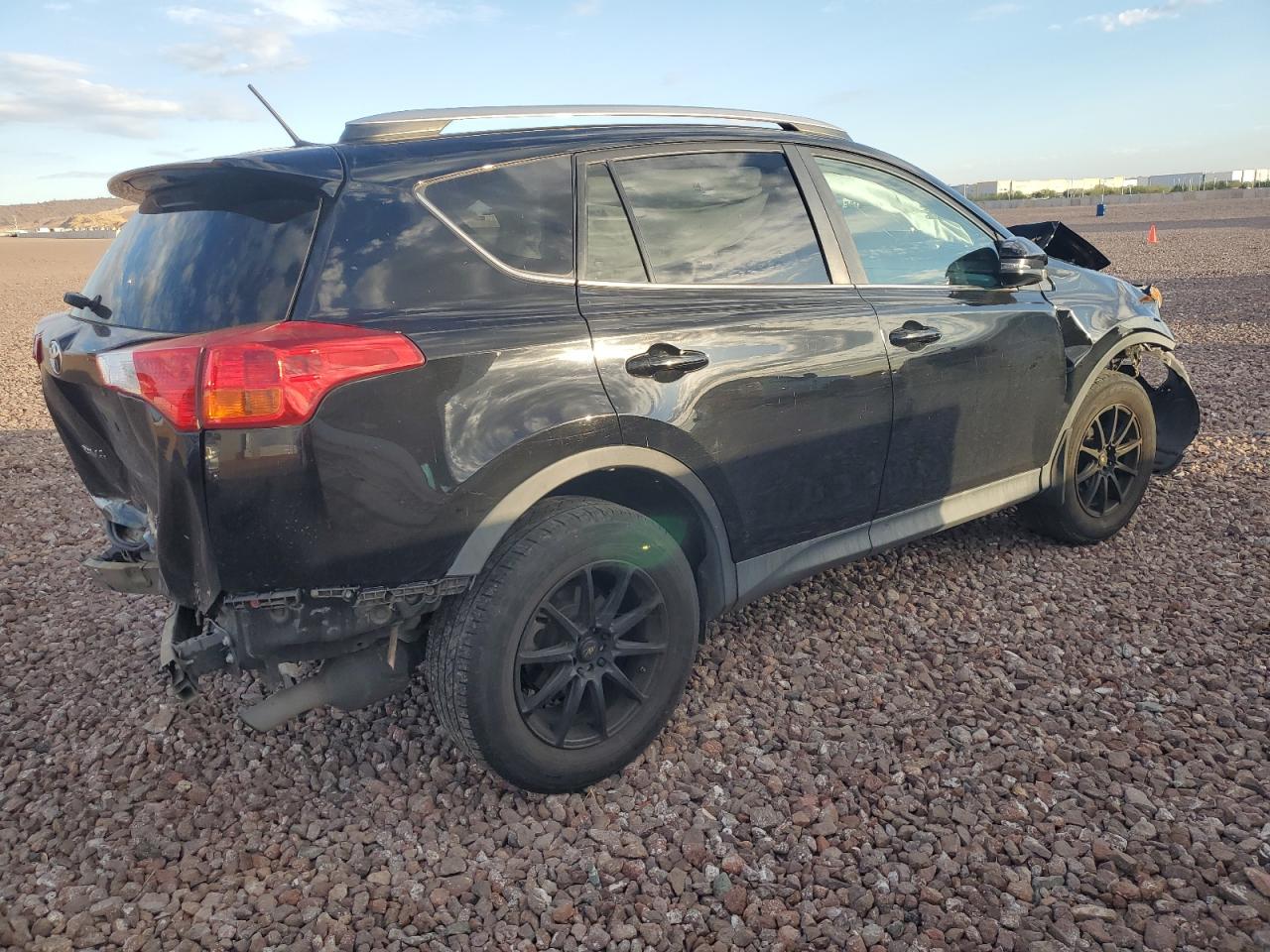 Image 3 of 2015 TOYOTA RAV4 XLE 2015 with VIN 2T3WFREV7FW166103