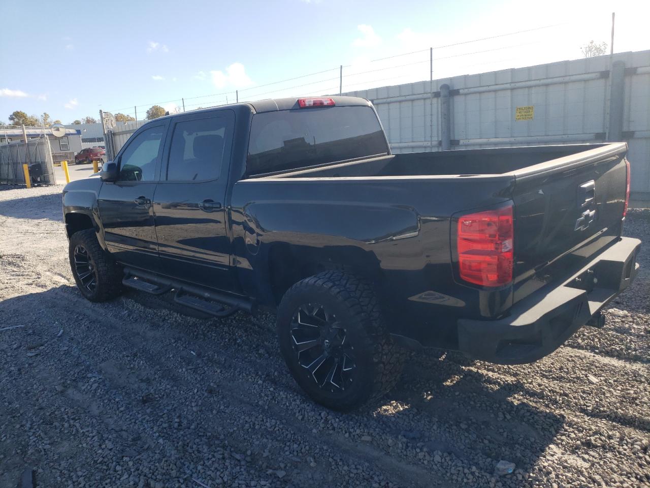 Obraz 2 z 2018 CHEVROLET SILVERADO K1500 LT 2018 z VIN 3GCUKREC6JG190662