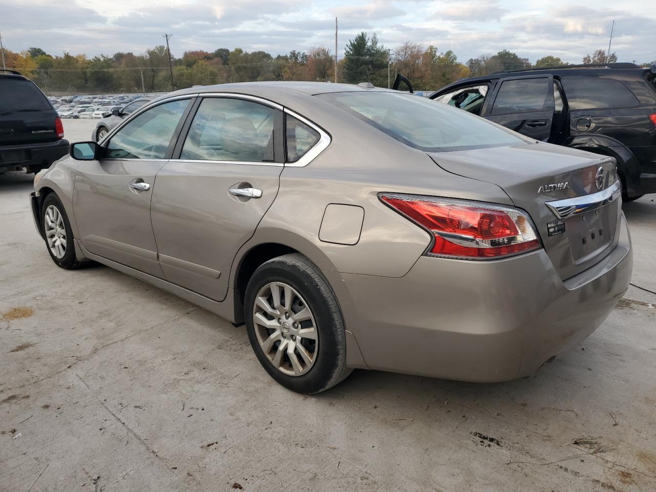 Image 2 of 2015 NISSAN ALTIMA 2.5 2015 with VIN 1N4AL3AP3FN879777