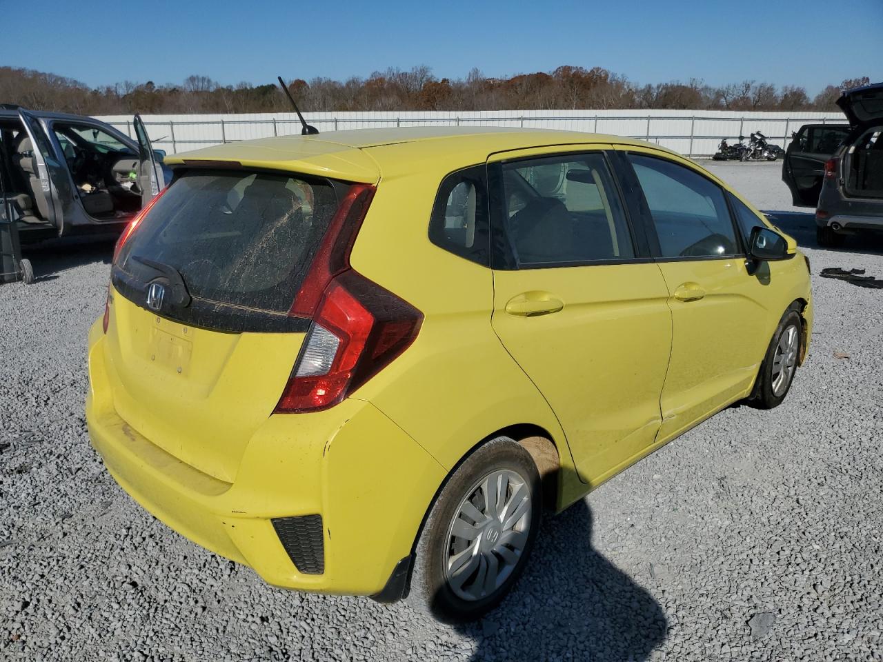 Image 3 of 2016 HONDA FIT LX 2016 with VIN JHMGK5H56GX029590