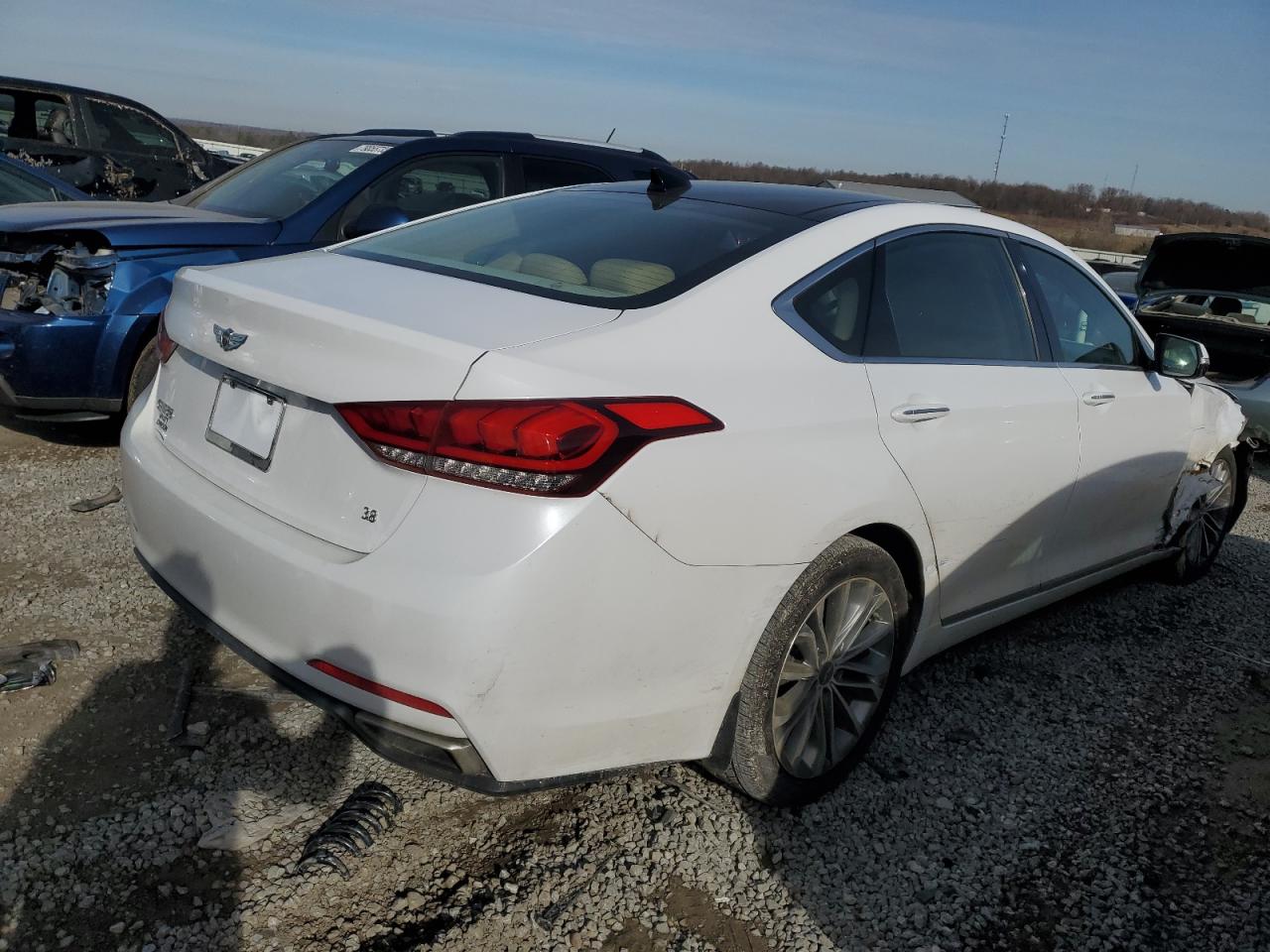 Image 3 of 2015 HYUNDAI GENESIS 3.8L 2015 with VIN KMHGN4JE3FU081591