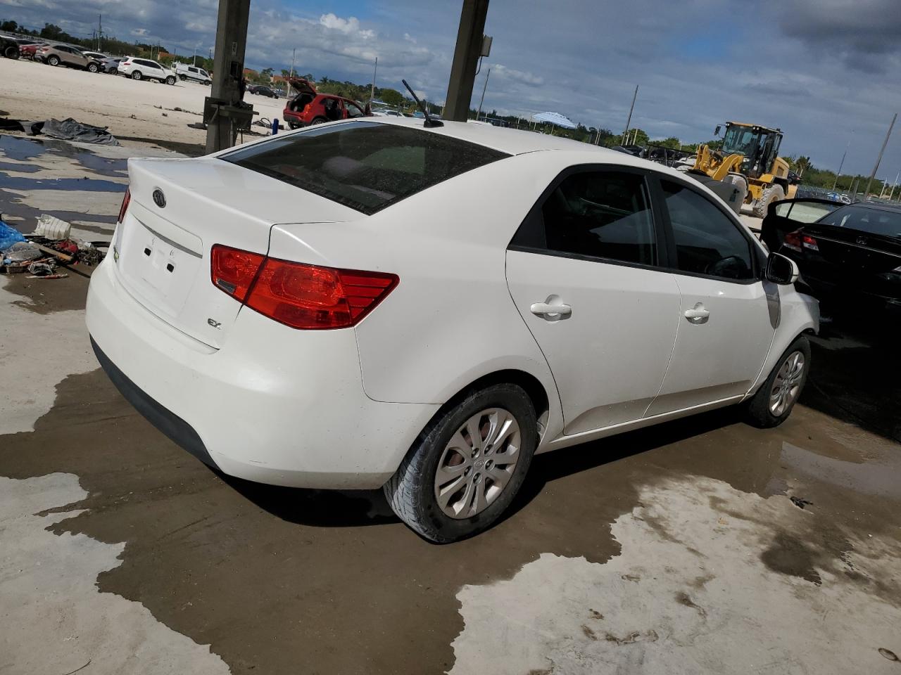 Изображение 3 2011 KIA FORTE EX 2011 с VIN KNAFU4A28B5446115