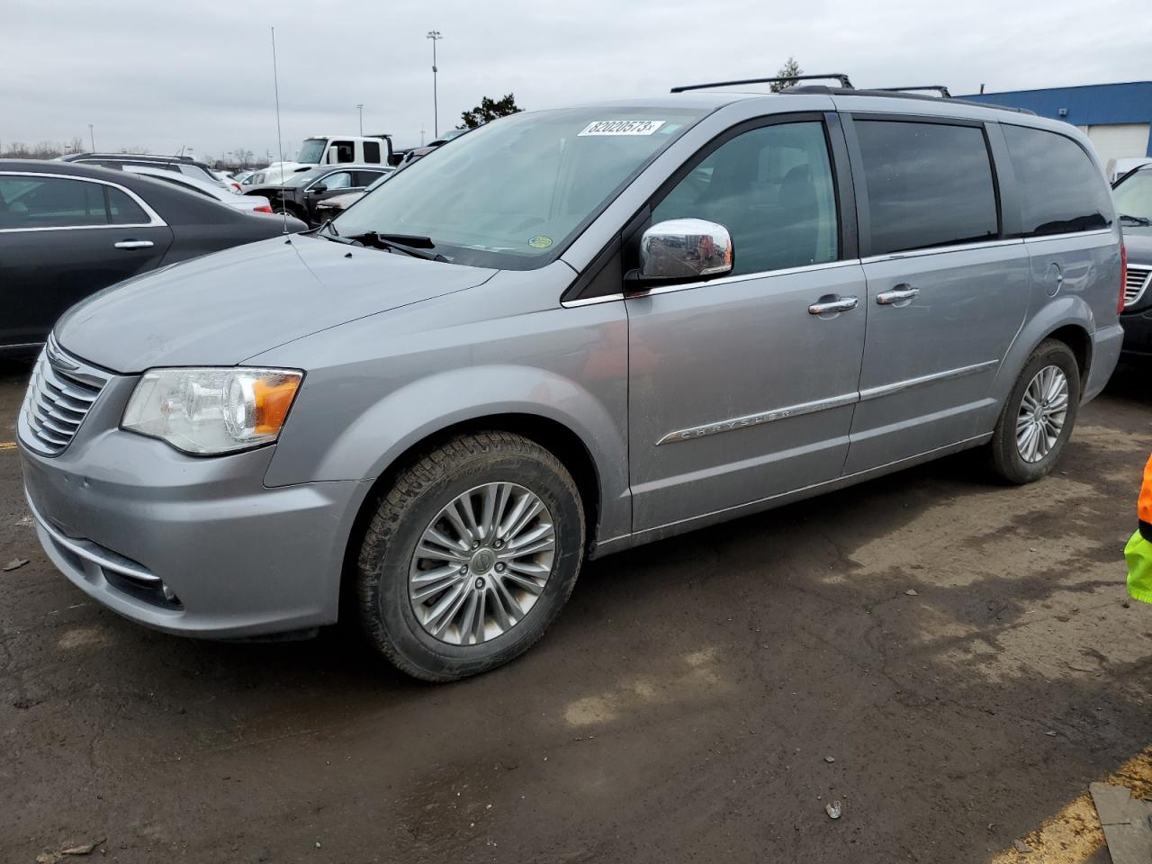 2015 CHRYSLER TOWN & COUNTRY TOURING L 2015 image