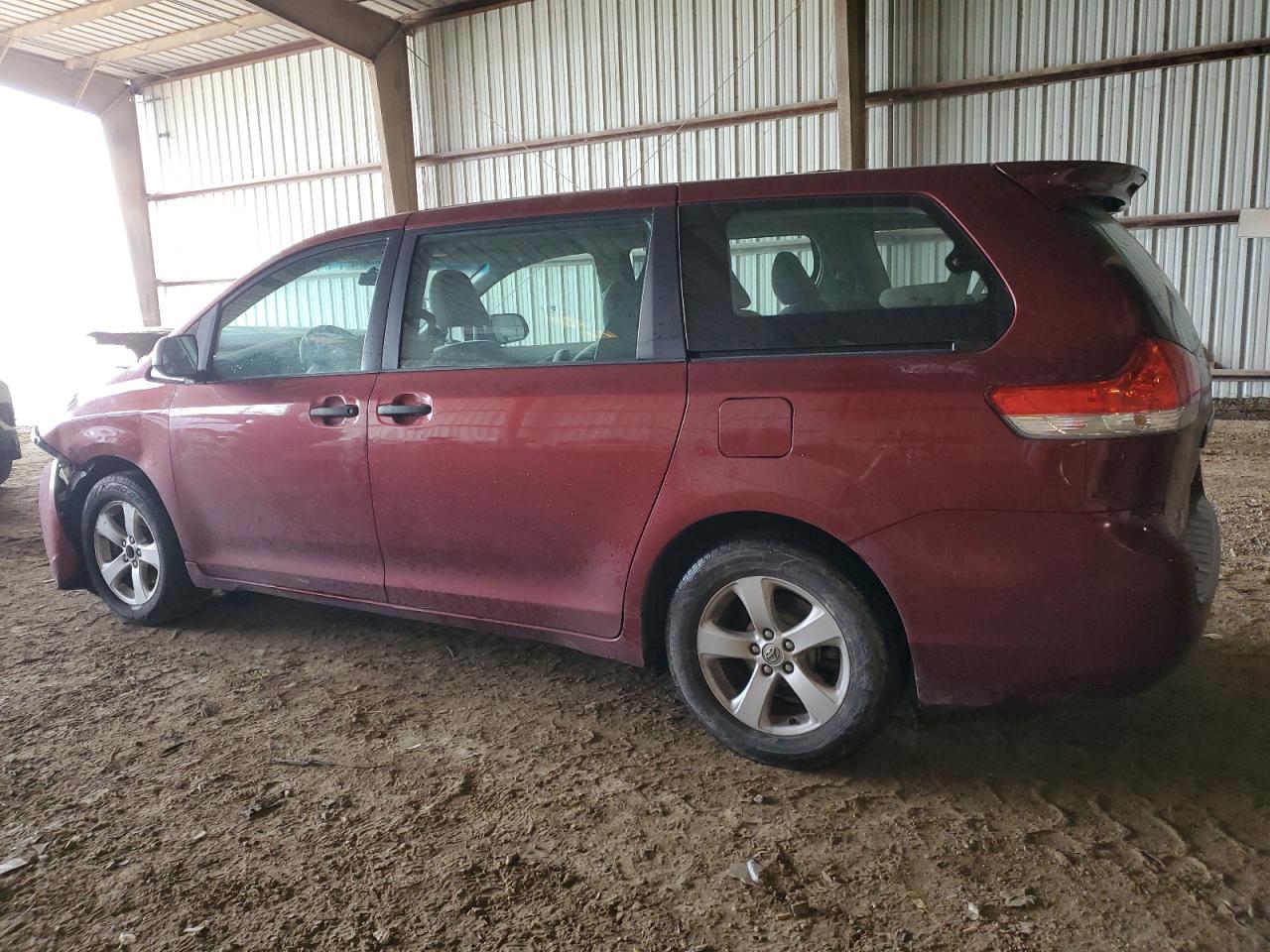 Image 2 of 2012 TOYOTA SIENNA BASE 2012 with VIN 5TDKA3DC1CS013224