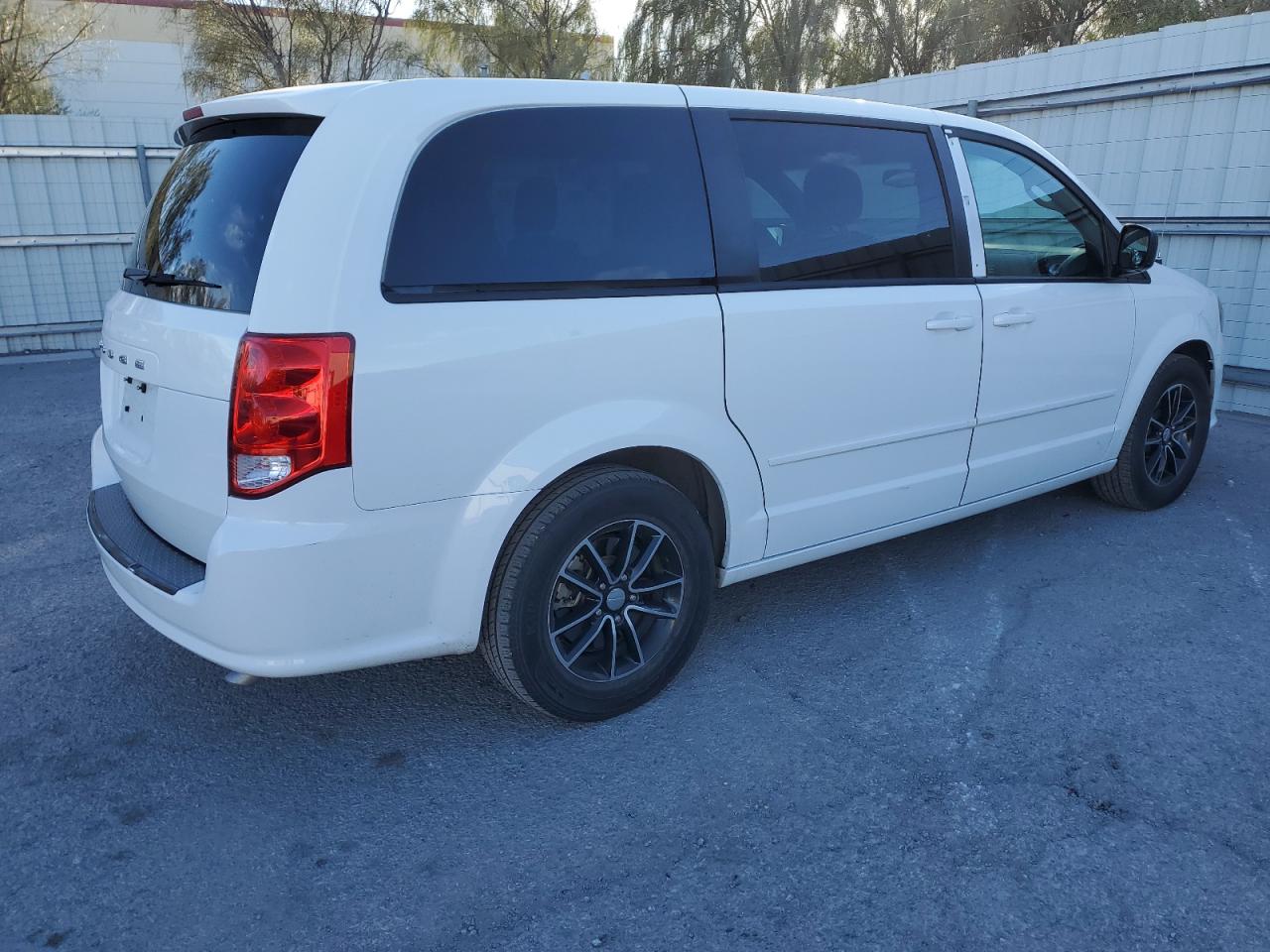 Изображение 3 2015 DODGE GRAND CARAVAN SE 2015 с VIN 2C4RDGBG6FR551076