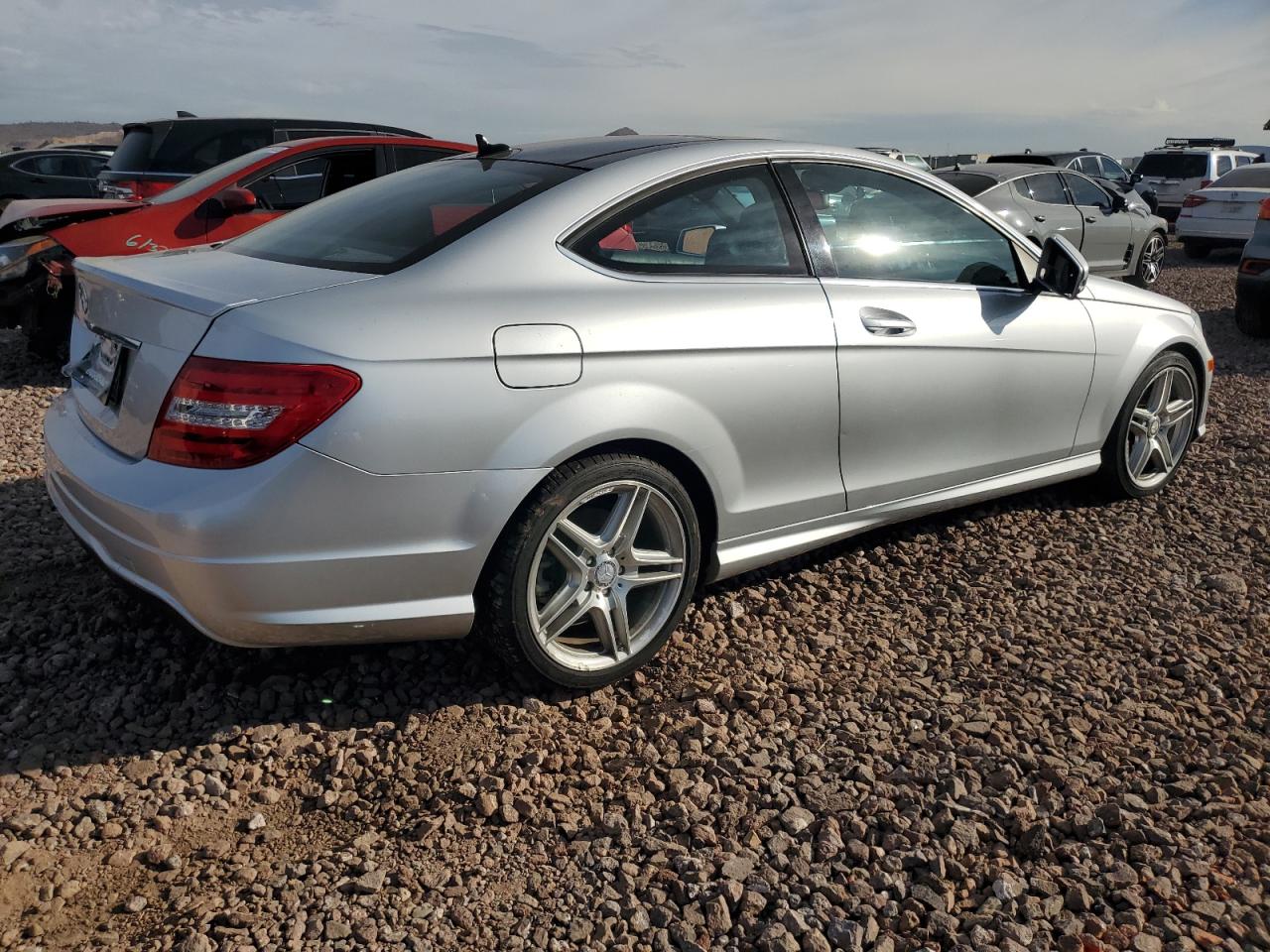Obraz 3 z 2013 MERCEDES-BENZ C 250 2013 z VIN WDDGJ4HB5DF951702