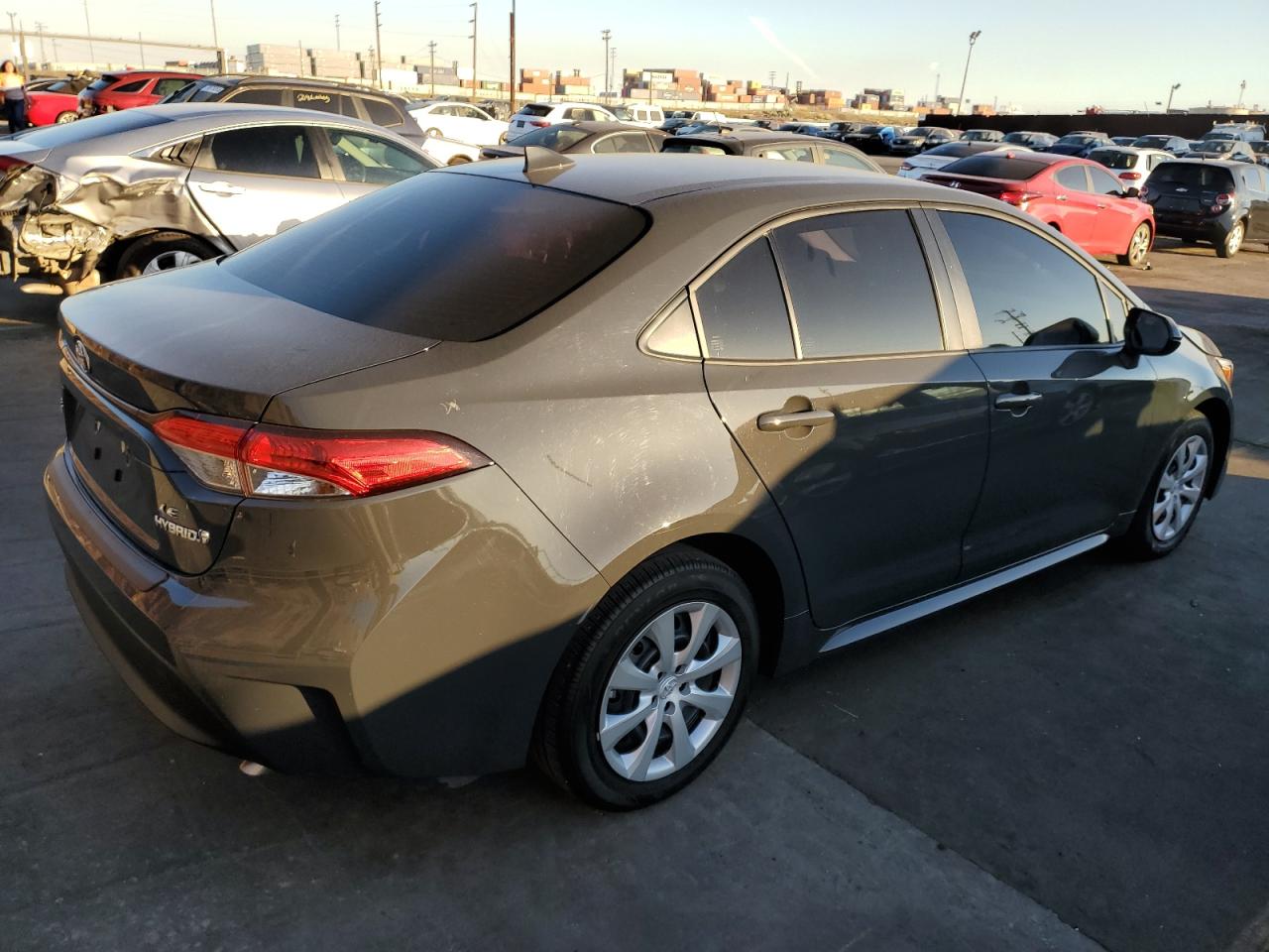 Obraz 3 z 2023 TOYOTA COROLLA LE 2023 z VIN JTDBCMFE9P3020413