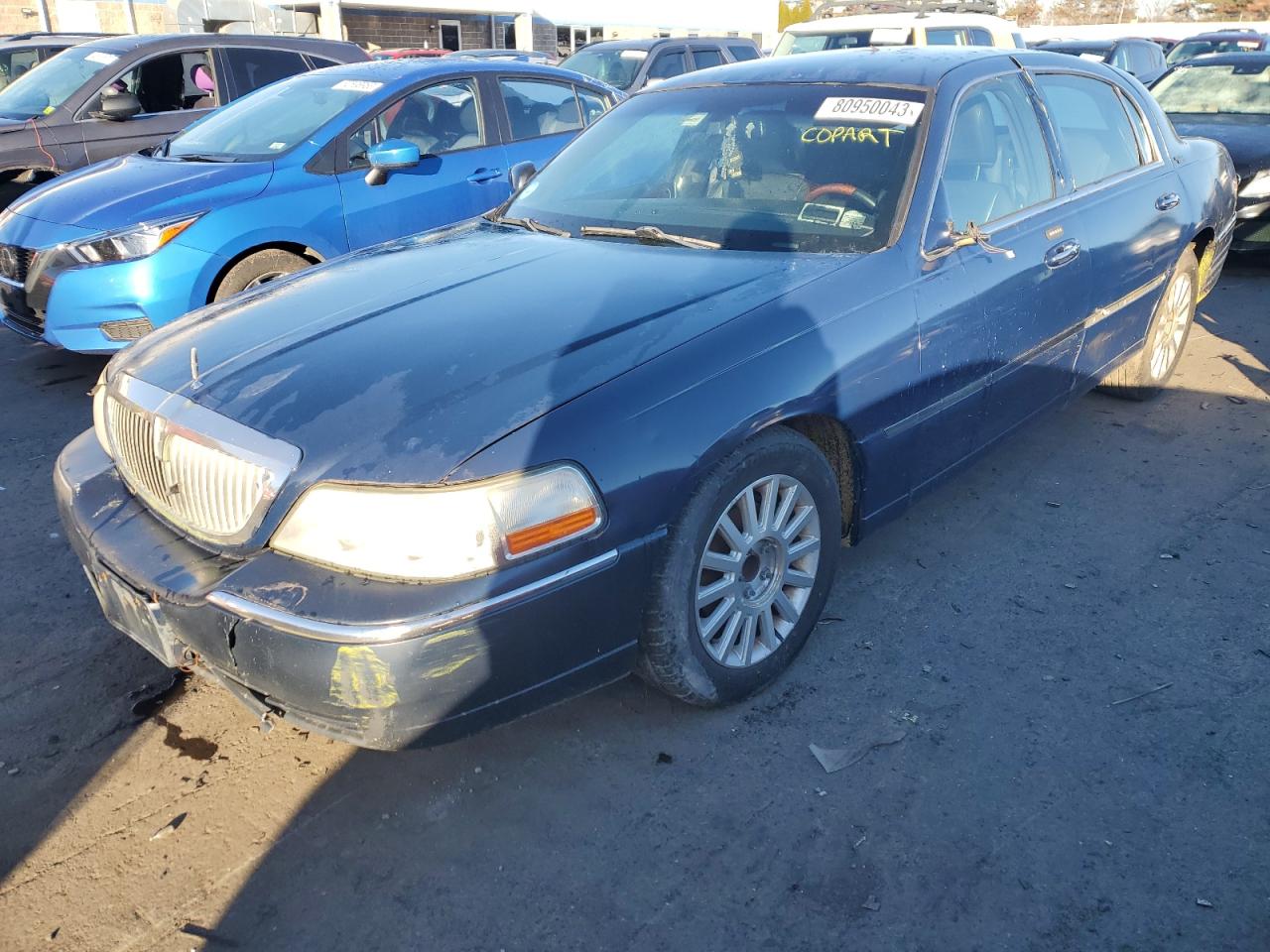 Изображение 2011 LINCOLN TOWN CAR SIGNATURE LIMITED 2011