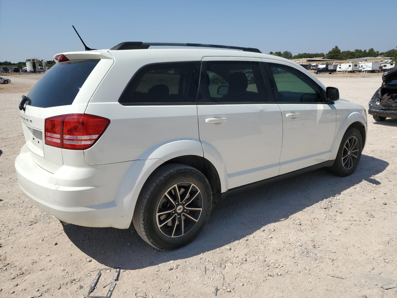 Image 3 of 2018 DODGE JOURNEY SE 2018 with VIN 3C4PDCAB5JT427859