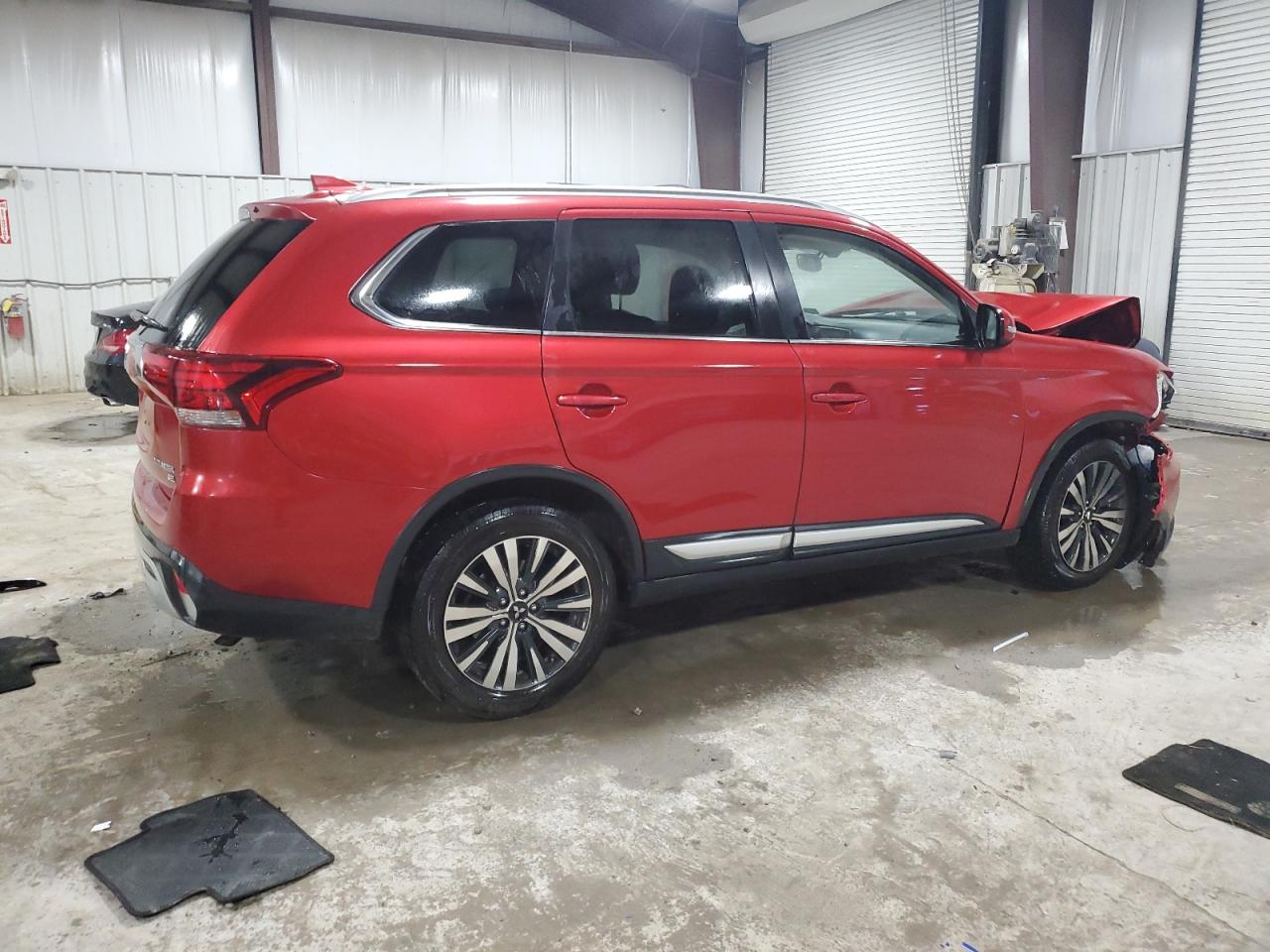 Изображение 3 2019 MITSUBISHI OUTLANDER SE 2019 с VIN JA4AZ3A32KZ036396