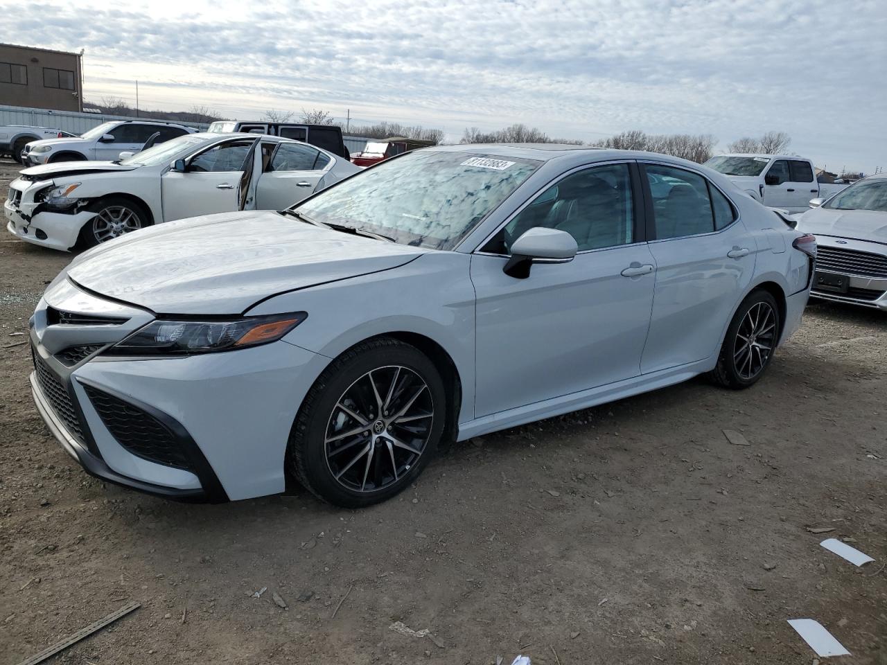 Изображение 1 2022 TOYOTA CAMRY SE 2022 с VIN 4T1T11BK8NU057394