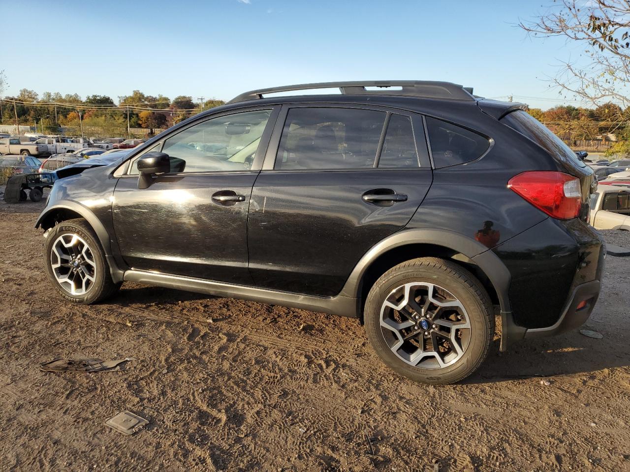 Image 2 of 2017 SUBARU CROSSTREK PREMIUM 2017 with VIN JF2GPADC0HH263317
