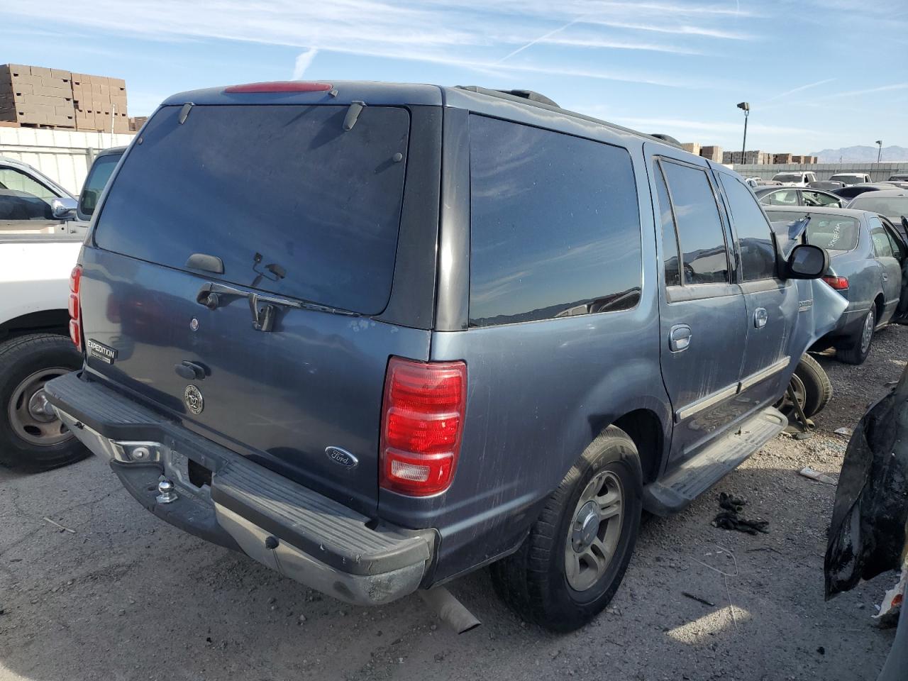 Изображение 3 2002 FORD EXPEDITION XLT 2002 с VIN 1FMRU15W22LA54427