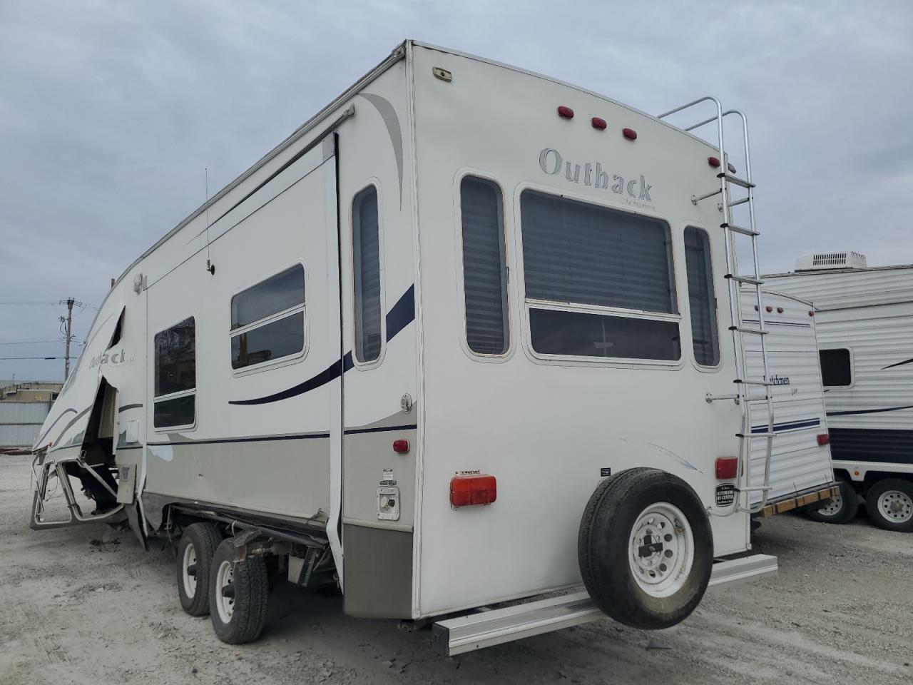 Image 3 of 2004 OUTB TRAILER 2004 with VIN 4YDF28F224J909222