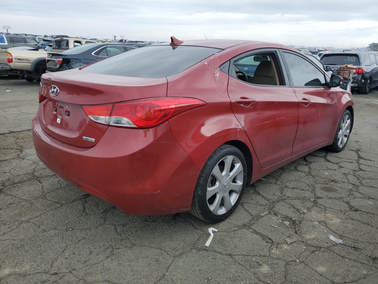 Obraz 3 z 2013 HYUNDAI ELANTRA GLS 2013 z VIN KMHDH4AE6DU665264