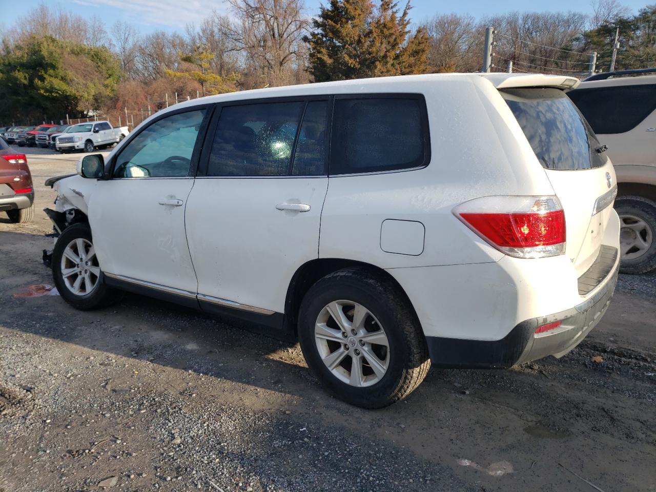 Obraz 2 z 2011 TOYOTA HIGHLANDER BASE 2011 z VIN 5TDBK3EH3BS045632