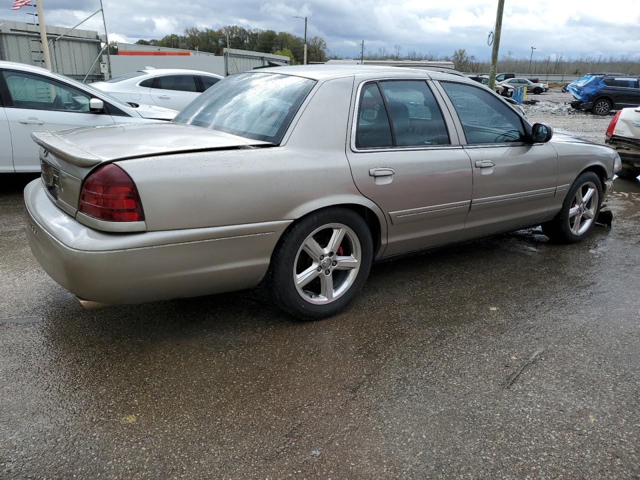 Image 3 of 2003 MERCURY MARAUDER  2003 with VIN 2MEHM75V83X705122