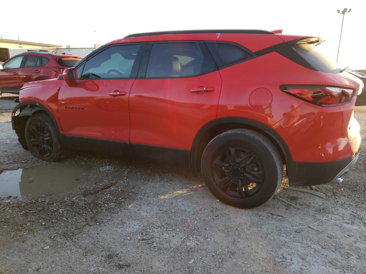 Изображение 2 2019 CHEVROLET BLAZER 2LT 2019 с VIN 3GNKBCRS1KS654422
