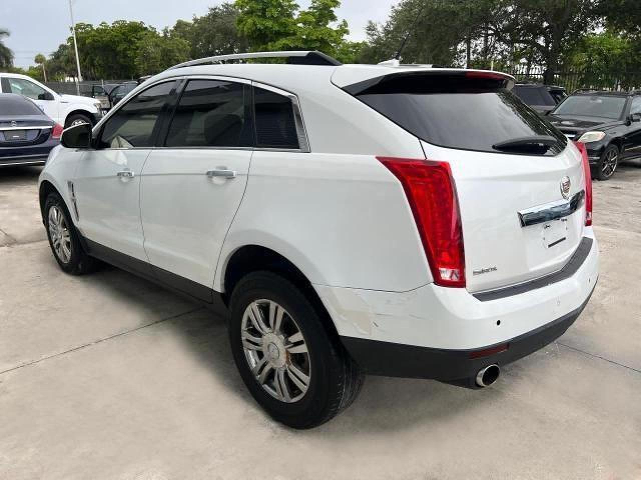 Image 2 of 2012 CADILLAC SRX LUXURY COLLECTION 2012 with VIN 3GYFNAE34CS580817