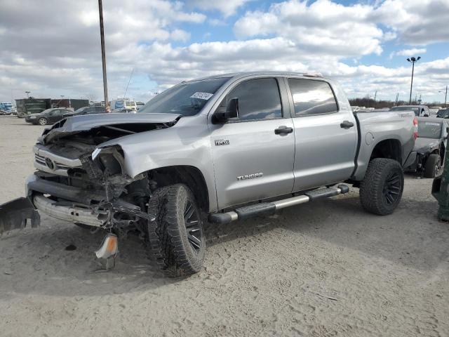 Изображение 2017 TOYOTA TUNDRA CREWMAX SR5 2017
