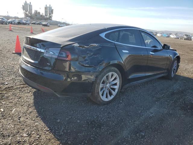 Obraz 3 z 2016 TESLA MODEL S  2016 z VIN 5YJSA1E17GF132956